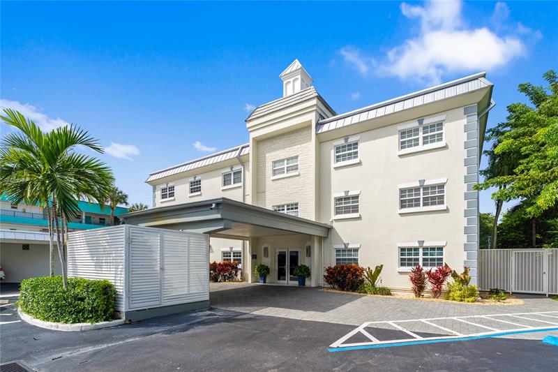 Image 2 of 64 For 1439 Ocean Blvd  317