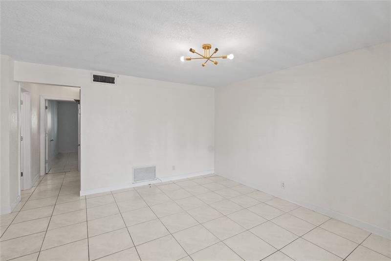 Image 24 of 64 For 1439 Ocean Blvd  317