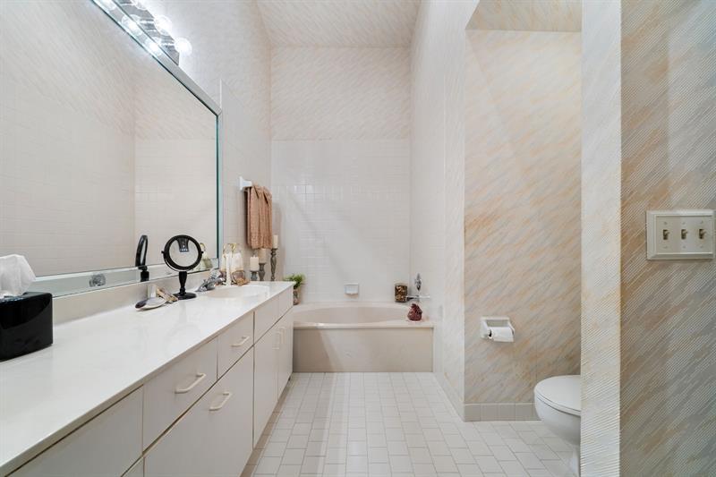 Image 15 of 23 For 7888 Lexington Club Blvd  A