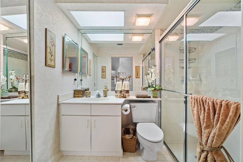 Image 19 of 23 For 7888 Lexington Club Blvd  A