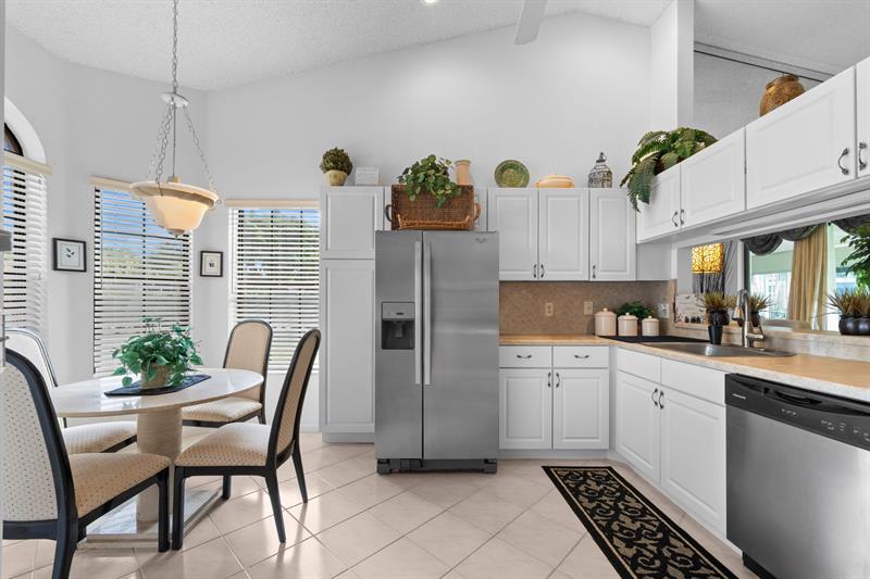 Image 6 of 23 For 7888 Lexington Club Blvd  A