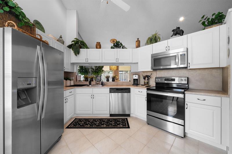 Image 7 of 23 For 7888 Lexington Club Blvd  A