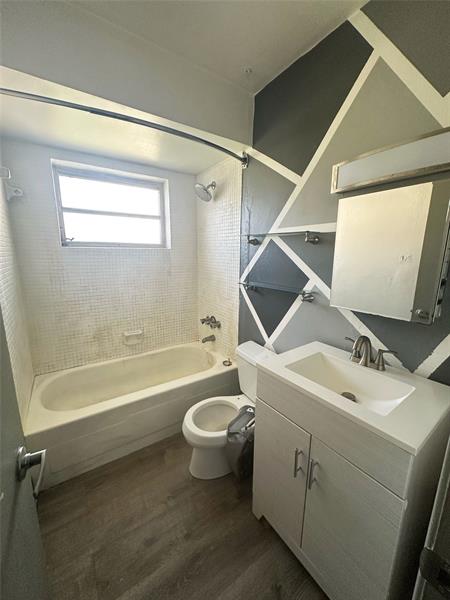 Image 17 of 22 For 4163 67th Ave  211c