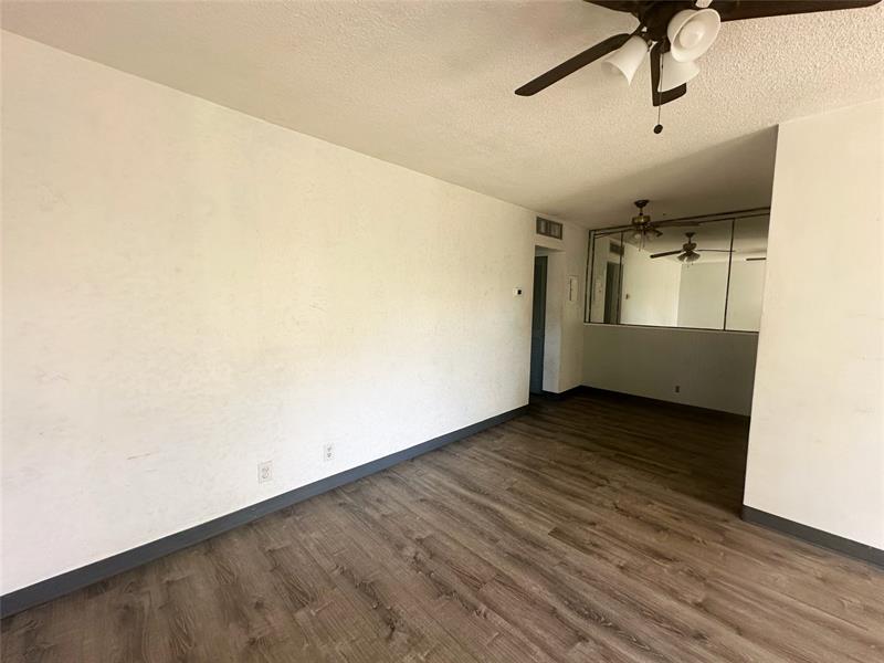 Image 7 of 22 For 4163 67th Ave  211c