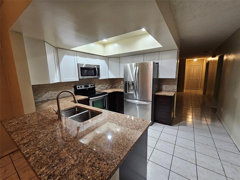 Image 3 of 13 For 7621 74th Ter