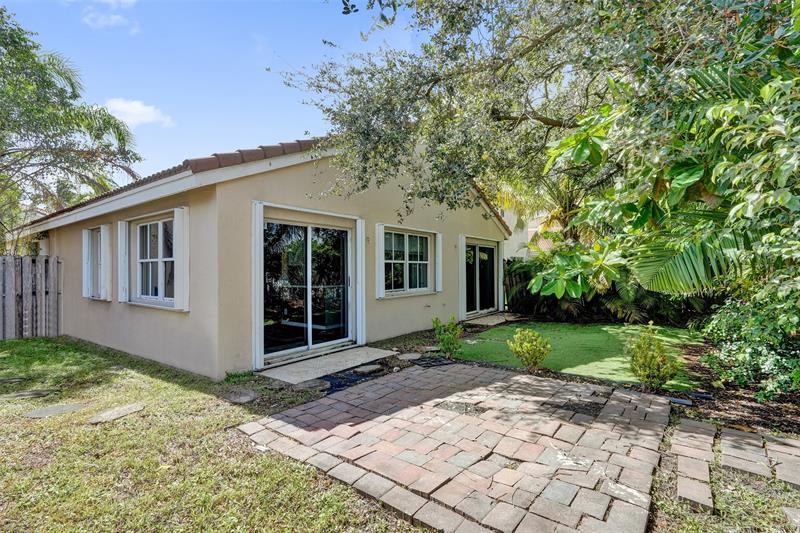 Image 7 of 8 For 7341 Flores Way