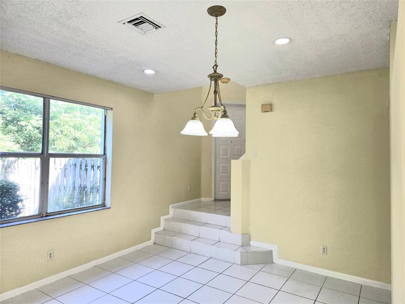 Image 12 of 28 For 160 97th Ter