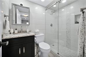 Image 41 of 60 For 1461 Ocean Blvd  328