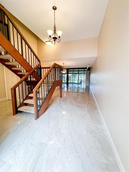 Image 10 of 26 For 10740 Golfview Dr