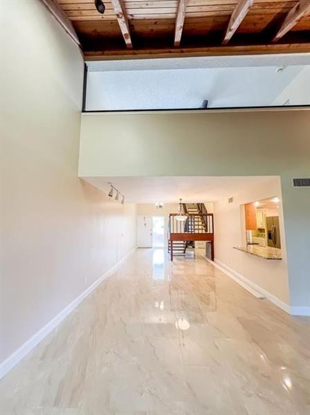 Image 14 of 26 For 10740 Golfview Dr