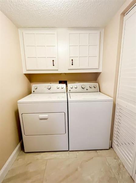 Image 16 of 26 For 10740 Golfview Dr