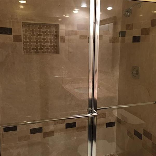 Image 21 of 26 For 10740 Golfview Dr