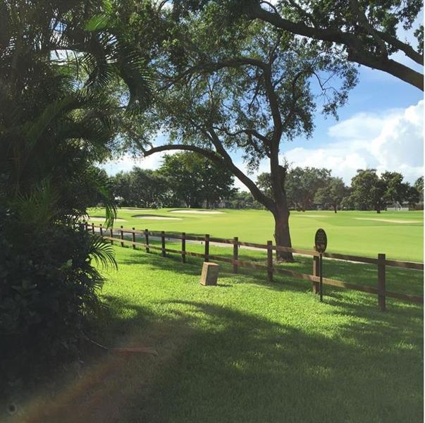 Image 4 of 26 For 10740 Golfview Dr