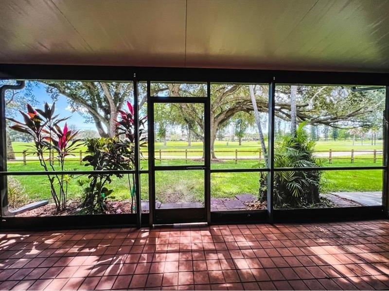 Image 7 of 26 For 10740 Golfview Dr