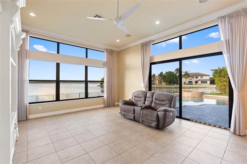 Image 10 of 63 For 18622 41st St