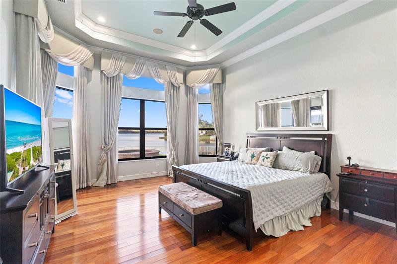 Image 27 of 63 For 18622 41st St