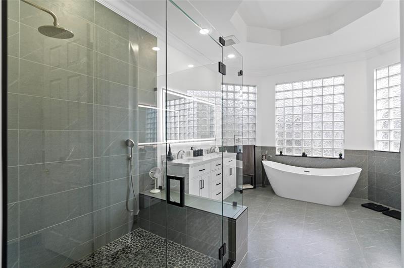 Image 32 of 63 For 18622 41st St