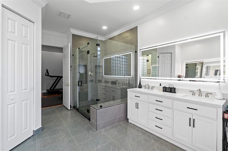 Image 34 of 63 For 18622 41st St