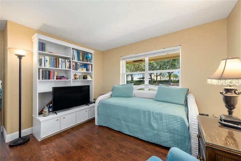 Image 10 of 11 For 8590 38th Dr