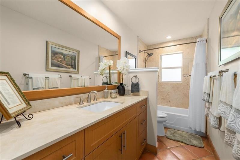 Image 8 of 11 For 8590 38th Dr