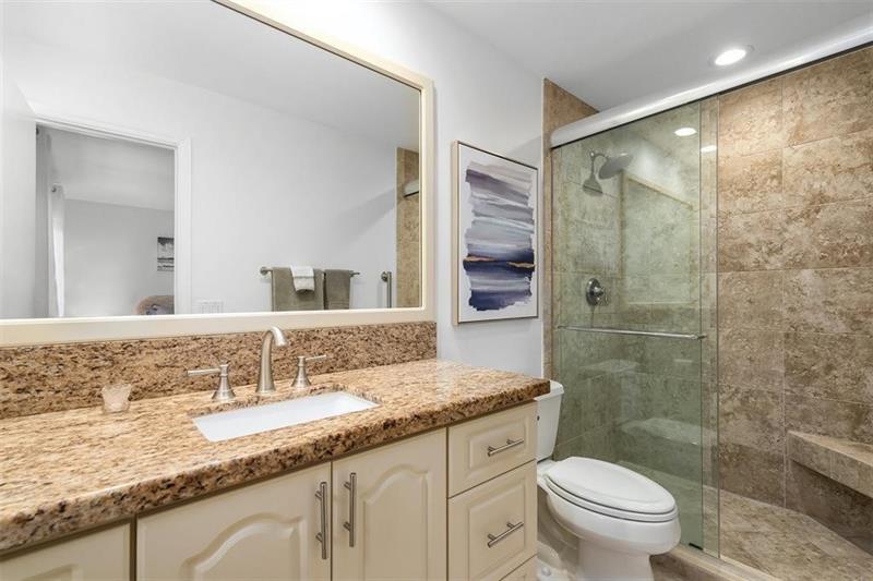 Image 9 of 11 For 8590 38th Dr