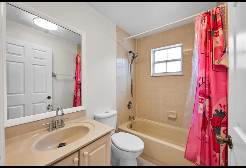 Image 10 of 32 For 13761 Garden Cove Cir