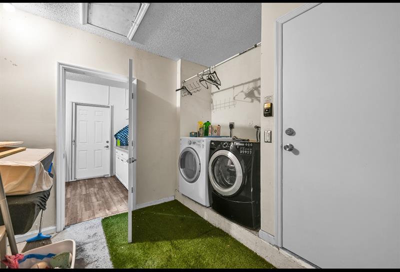 Image 15 of 32 For 13761 Garden Cove Cir