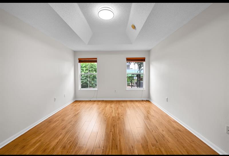 Image 26 of 32 For 13761 Garden Cove Cir