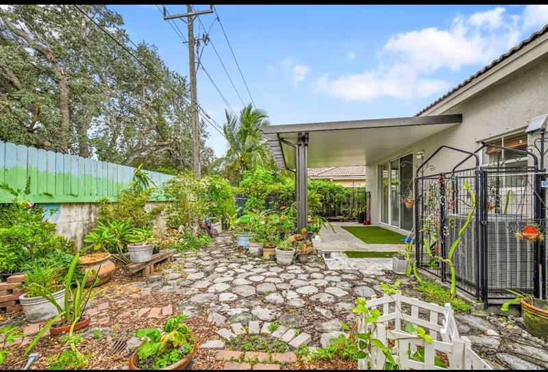 Image 32 of 32 For 13761 Garden Cove Cir