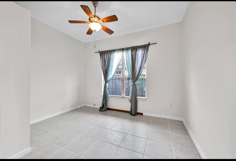 Image 8 of 32 For 13761 Garden Cove Cir