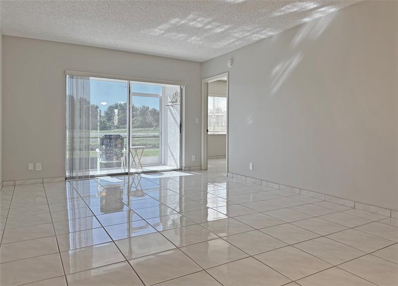 Image 6 of 17 For 3001 Holiday Springs Blvd  102