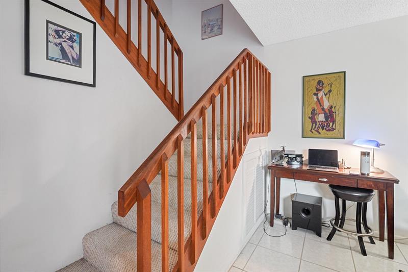 Image 13 of 26 For 2512 Camelot Ct