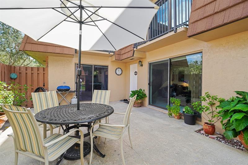 Image 4 of 26 For 2512 Camelot Ct