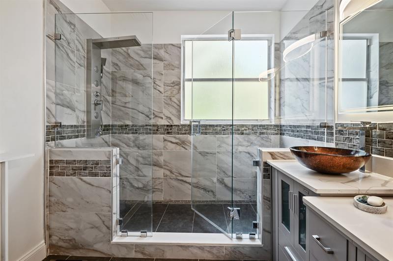 Image 18 of 26 For 338 152nd Ln