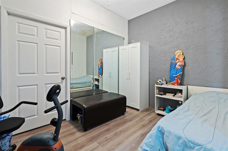 Image 22 of 26 For 338 152nd Ln