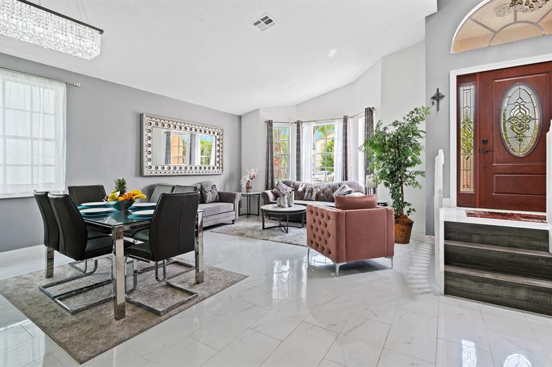 Image 4 of 26 For 338 152nd Ln