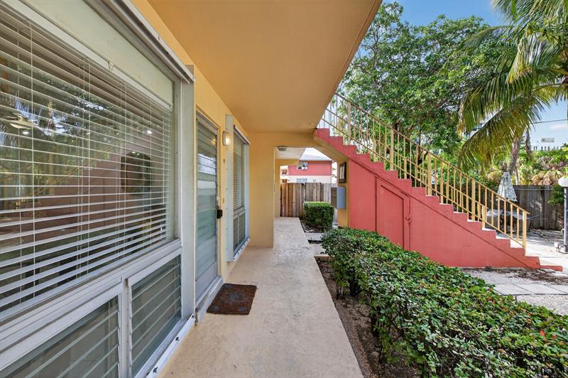 Image 10 of 47 For 2624 30th Pl  4