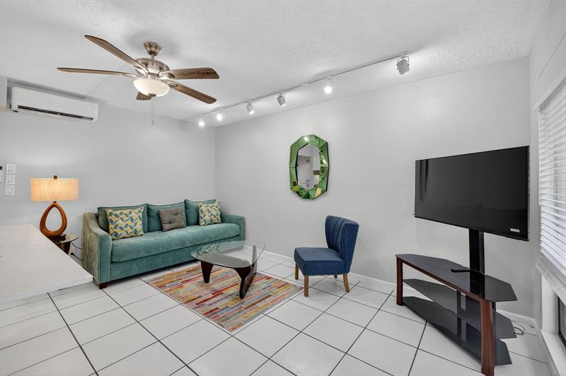 Image 12 of 47 For 2624 30th Pl  4