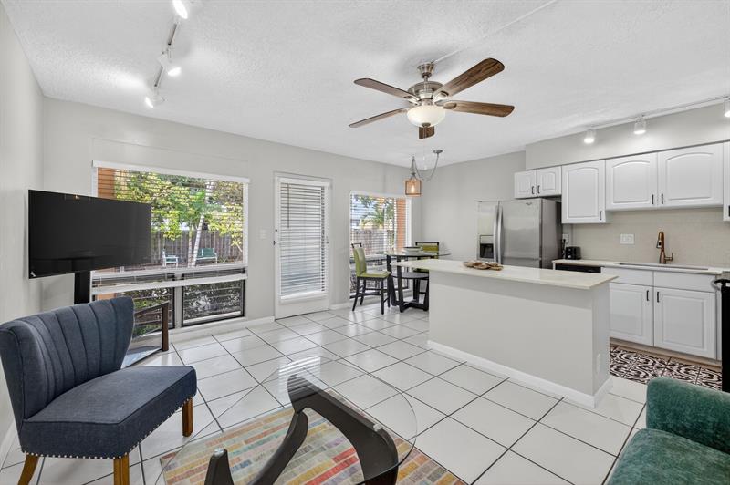 Image 14 of 47 For 2624 30th Pl  4