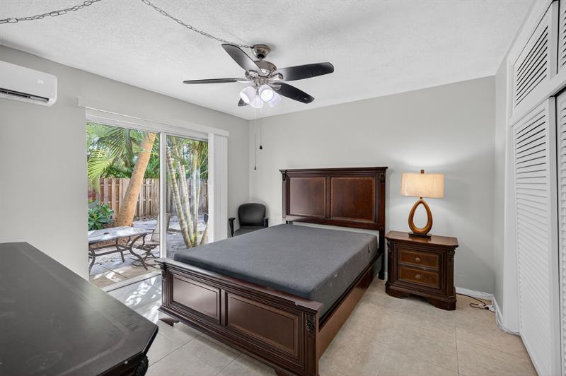 Image 25 of 47 For 2624 30th Pl  4