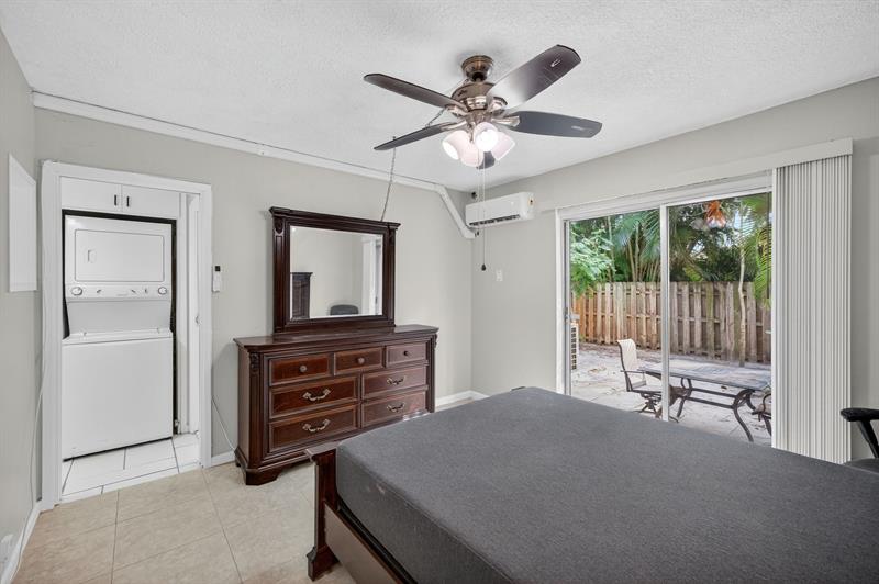 Image 26 of 47 For 2624 30th Pl  4