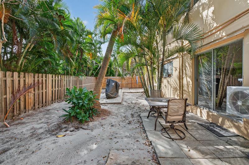 Image 32 of 47 For 2624 30th Pl  4