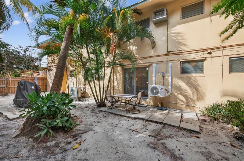 Image 33 of 47 For 2624 30th Pl  4