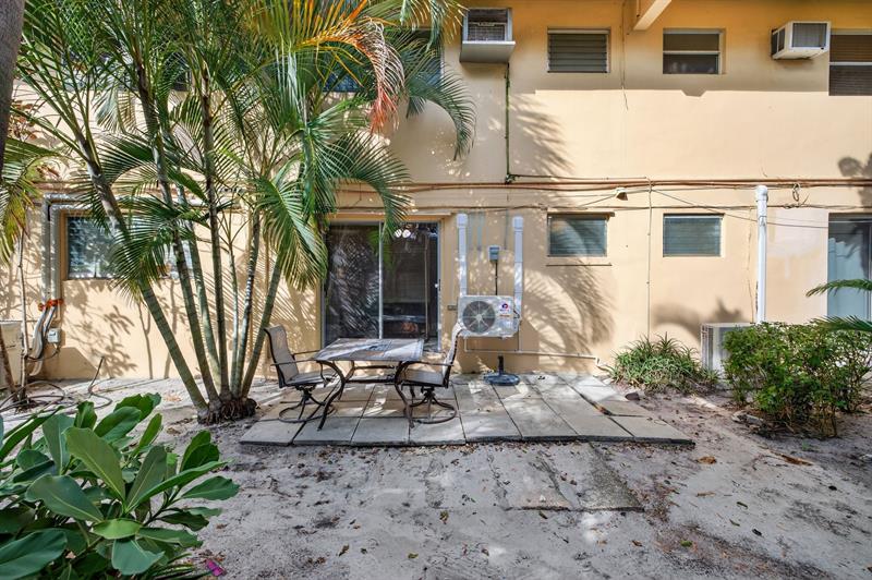 Image 34 of 47 For 2624 30th Pl  4