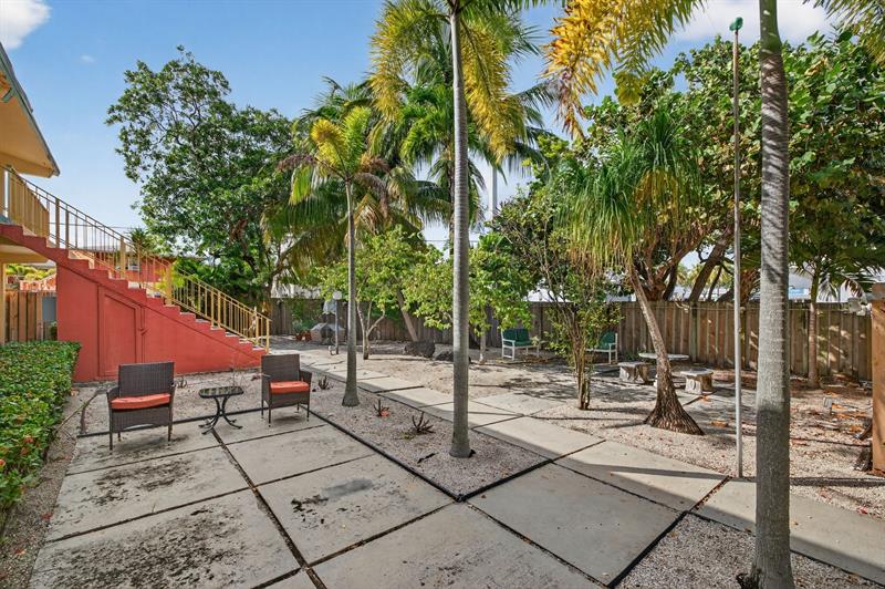 Image 40 of 47 For 2624 30th Pl  4