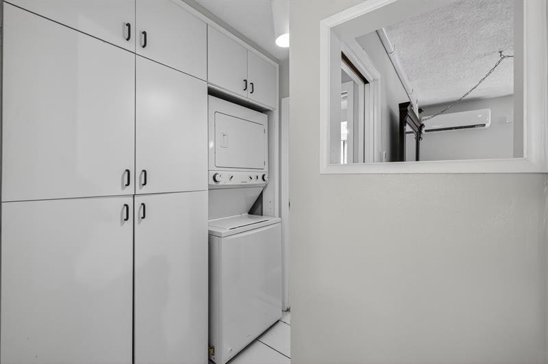 Image 5 of 47 For 2624 30th Pl  4