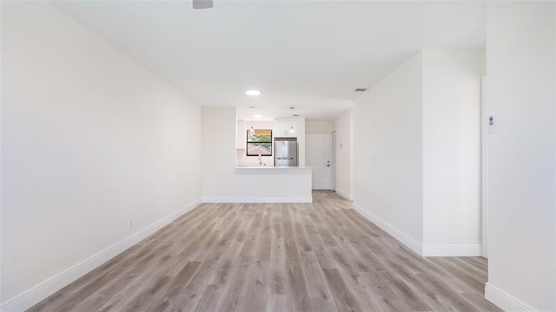 Image 10 of 29 For 11477 39th Ct  301-1