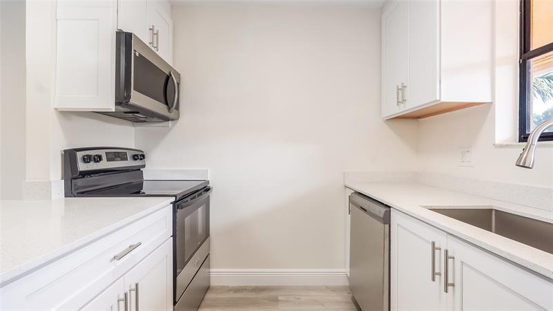 Image 14 of 29 For 11477 39th Ct  301-1