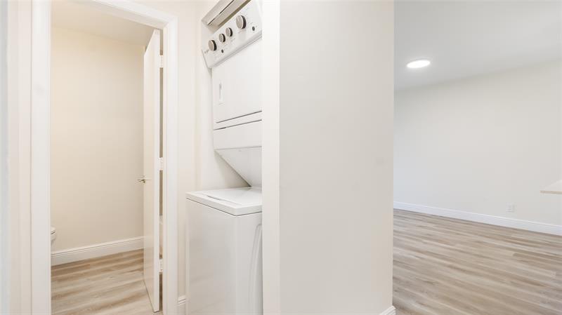 Image 17 of 29 For 11477 39th Ct  301-1