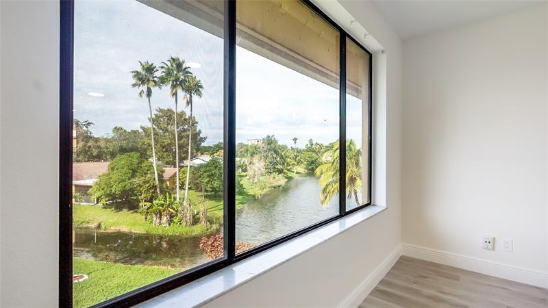 Image 5 of 29 For 11477 39th Ct  301-1